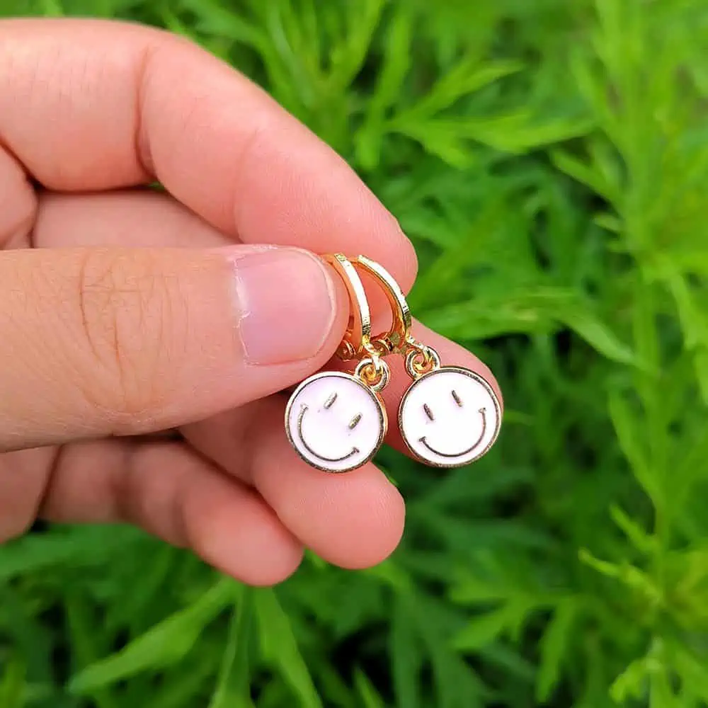 Lost Lady-pendientes colgantes con cara sonriente para mujer, aretes redondos con monedas, joyería coreana, accesorios de regalo