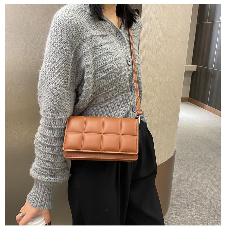 Bolso de hombro para mujer, bolsa femenina de un solo hombro literario de diseño, de tendencia, cruzado, para otoño e invierno, 2021